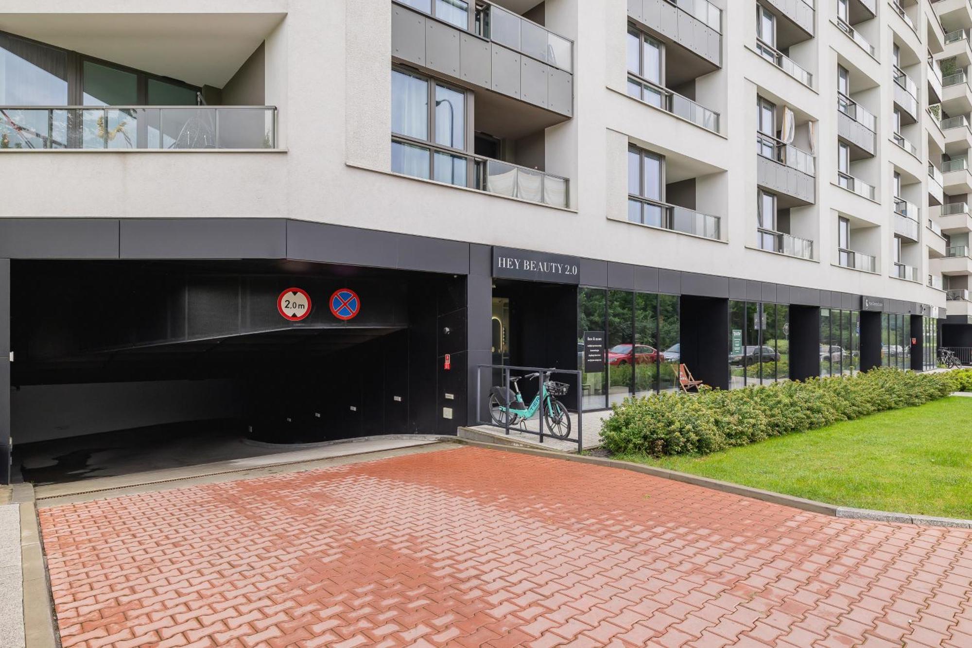 Apartment Przestronny Z Balkonem By Renters Krakow